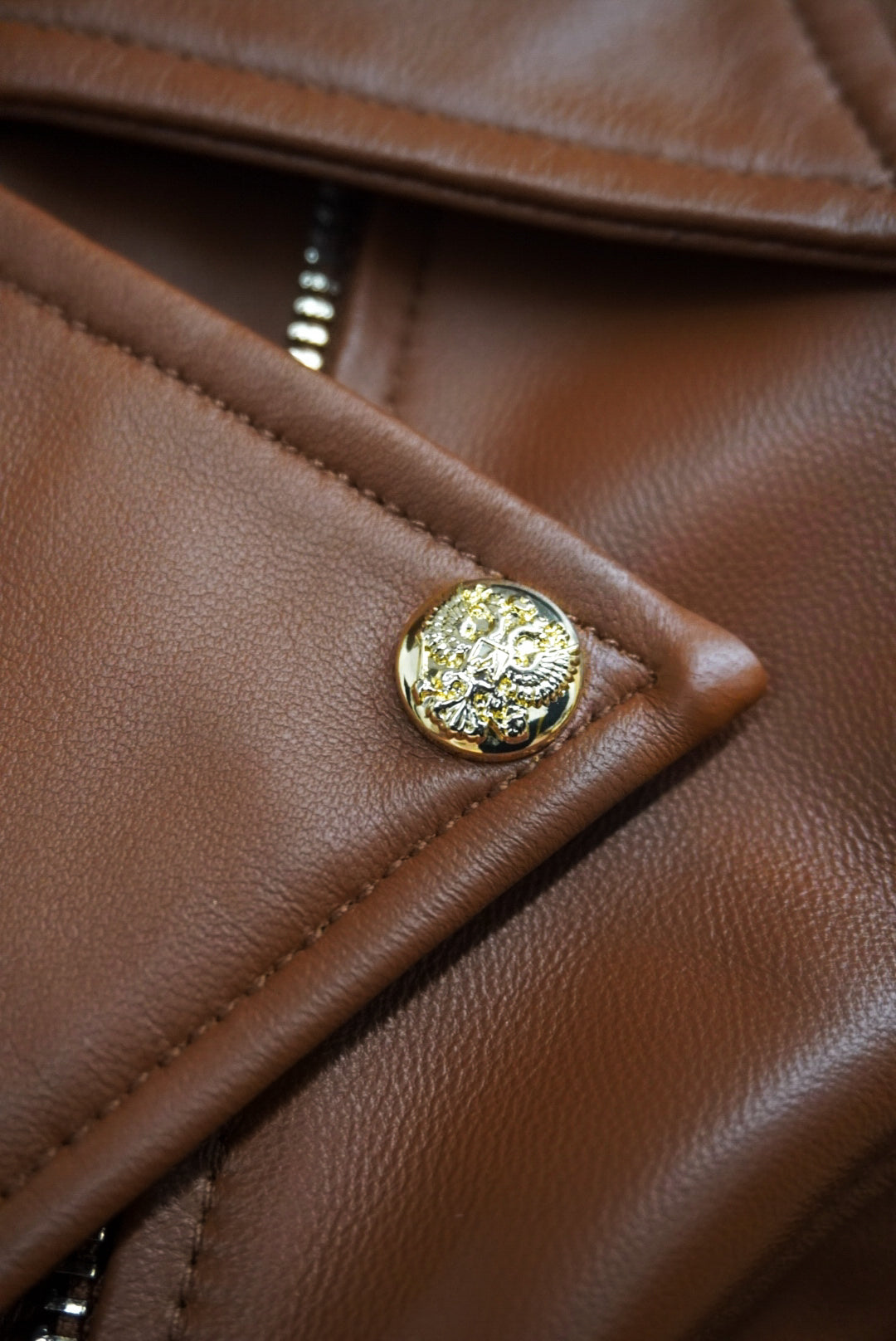 Closeup-of-leather-jacket-for-tall-ladies-in-Sienna-brown