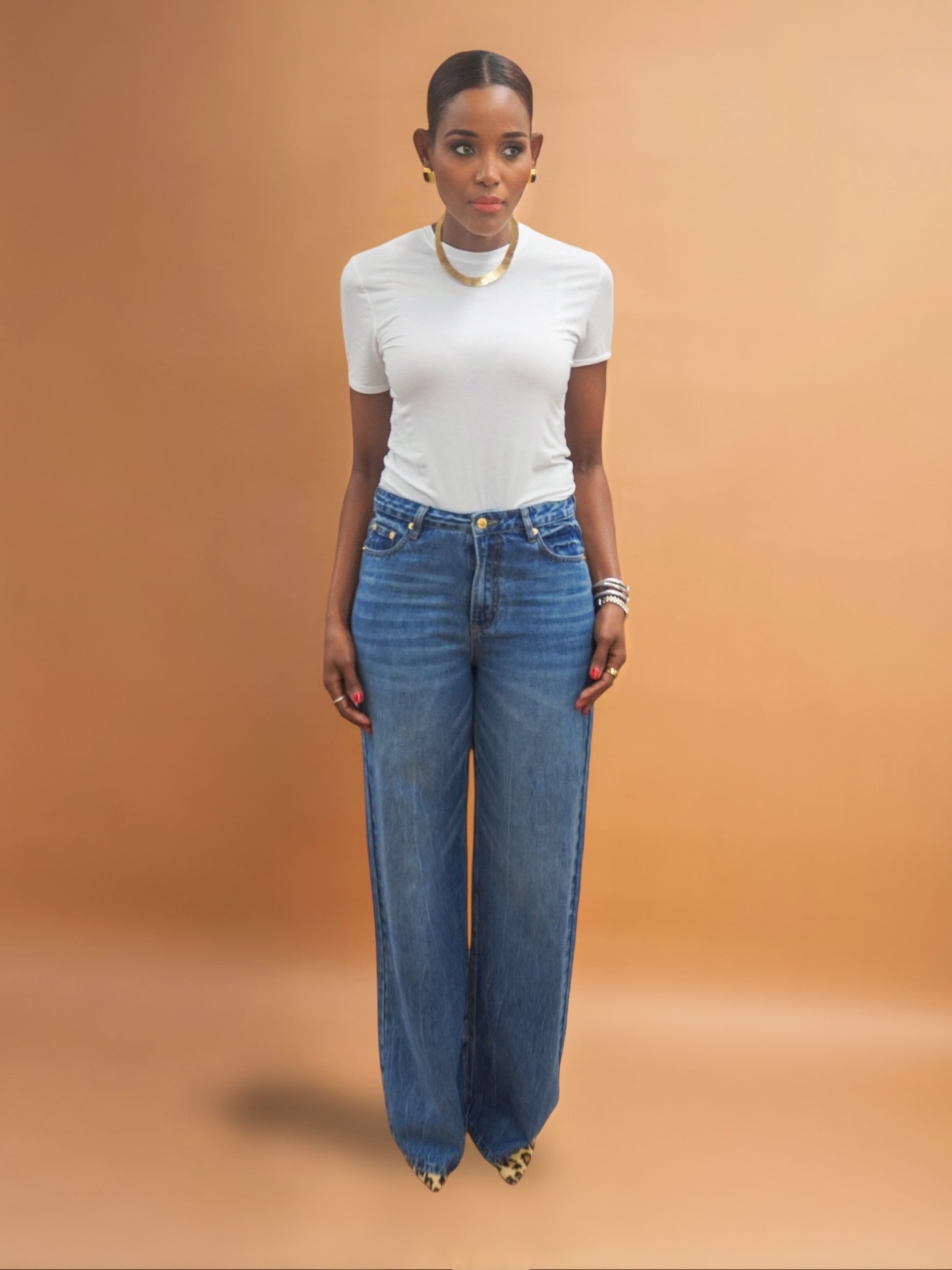 Shop-tall-wide-leg-jeans-for-stylish-elegant-women