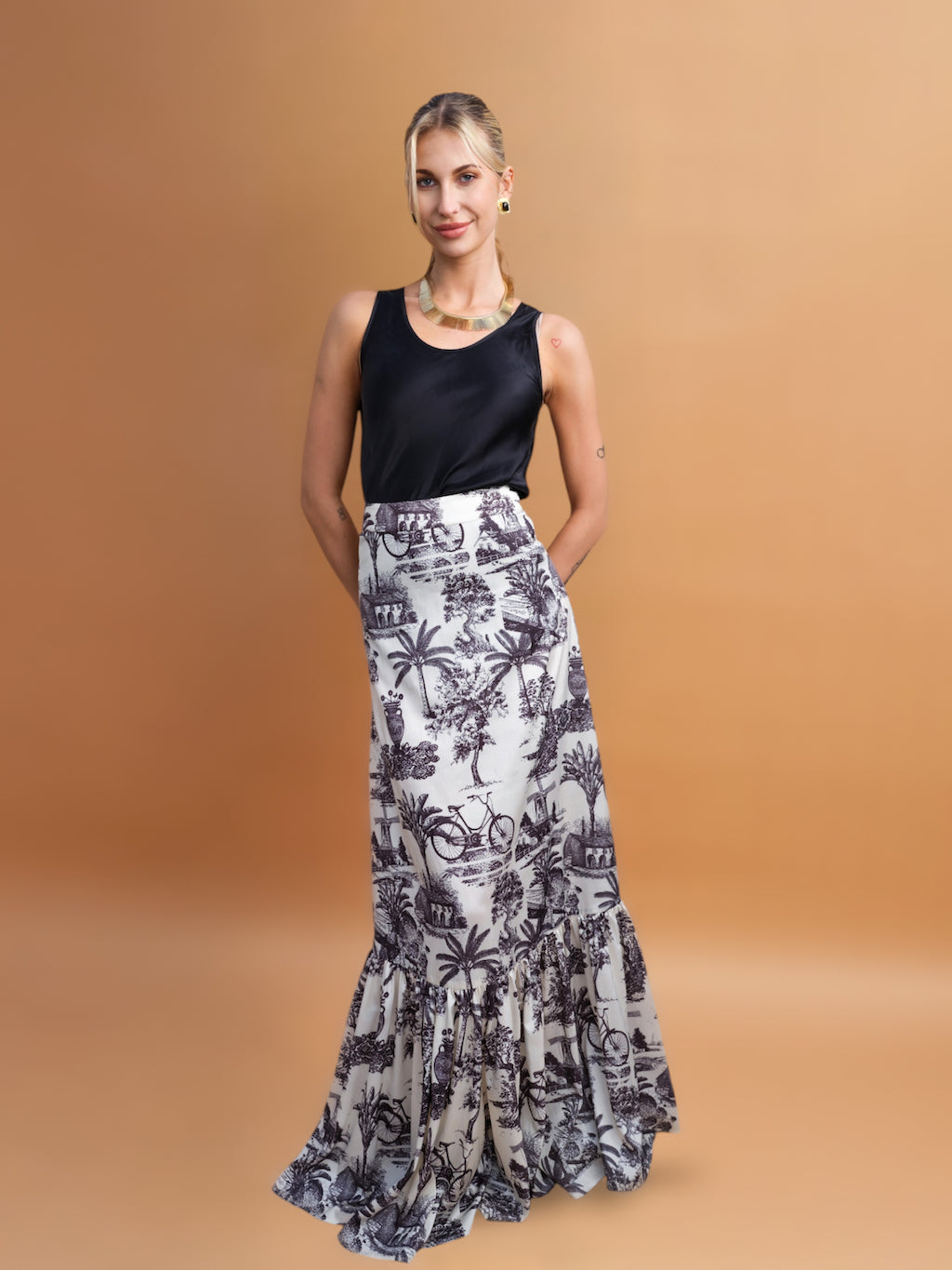 Tall-women-discover-your-perfect-tall-maxi-skirt-in-a-stunning-print